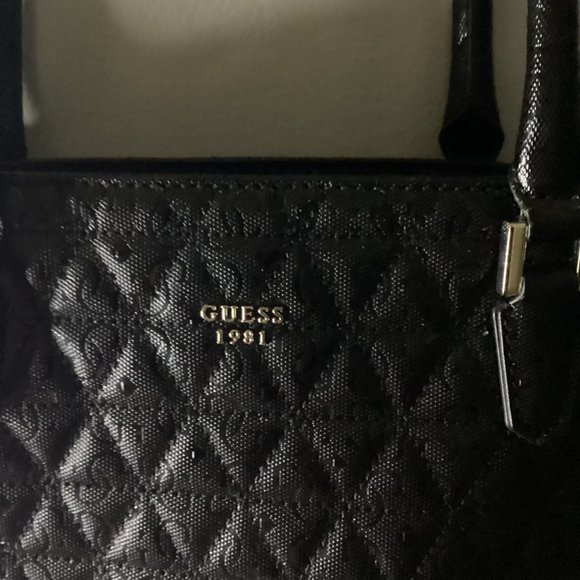 Guess Tote Bag - Picture 2 of 4